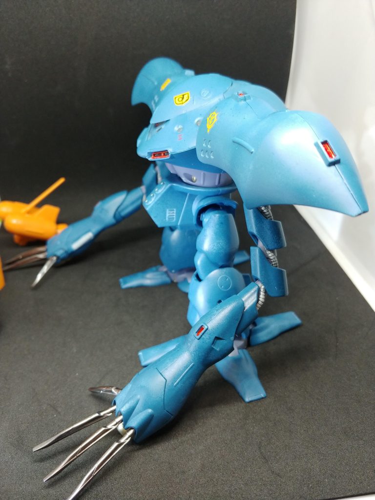 今度こそはとデカールをも、やっぱり難しい・・・途中で諦めて中途半端毎回普通に貼ってる方もそうですが、これを沢山貼ってる方は尊敬してしまう本当に凄いと思う、本当に