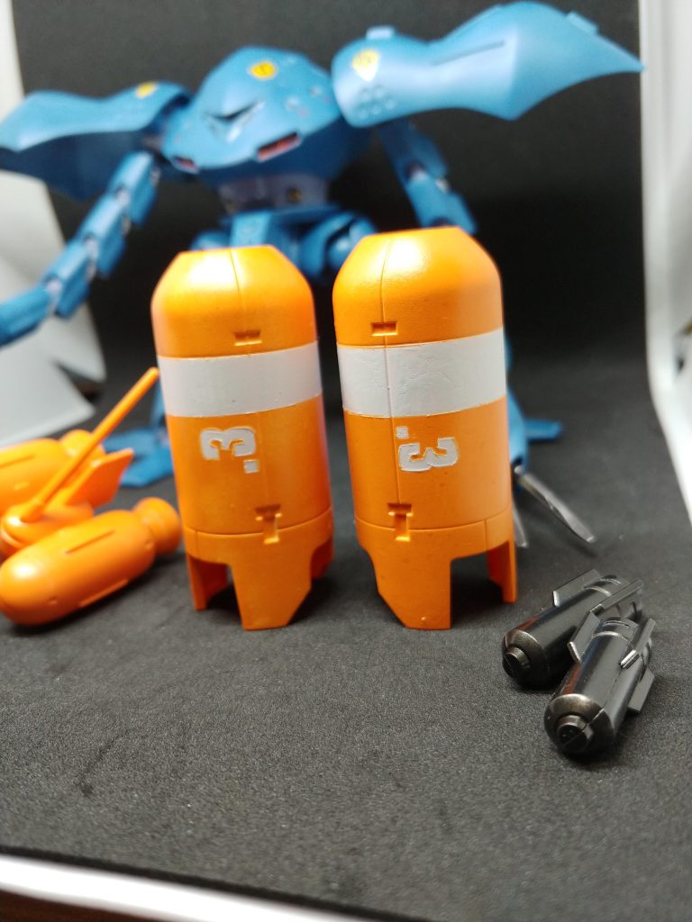 付属シールをマスキングに使用してナンバー、ラインも塗装しました。