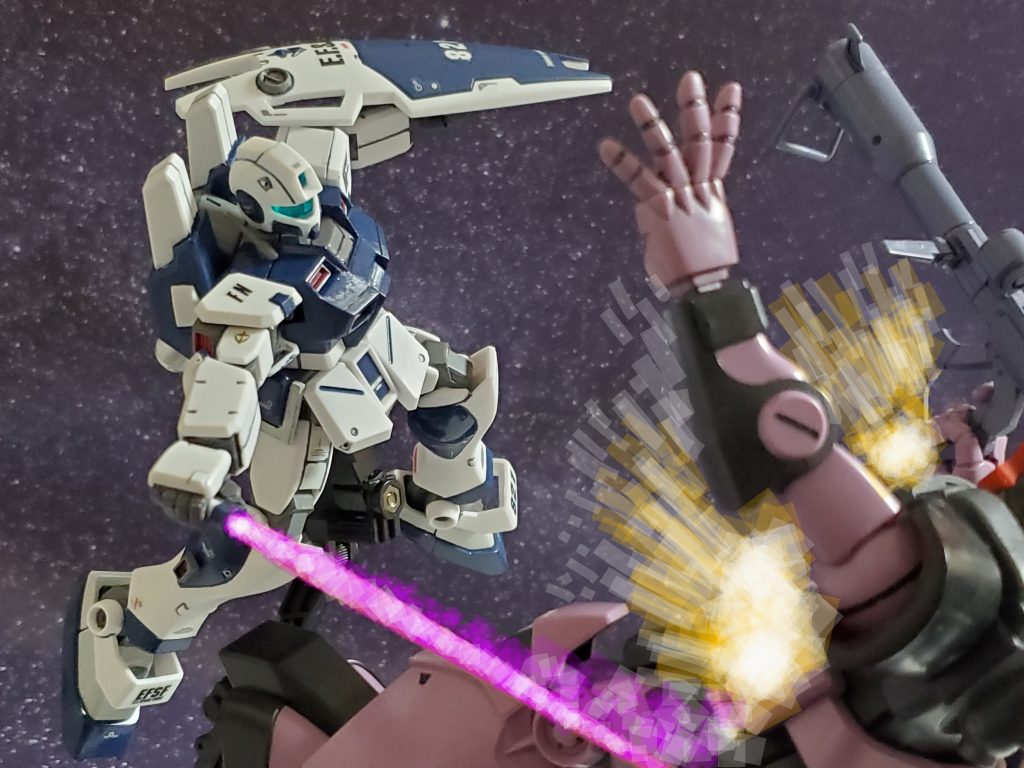 キャノンを失ったノボトニー中佐はビームサーベル⚔️を抜き、機動性を最大限に発揮しジオンMS部隊を蹴散らす🎵