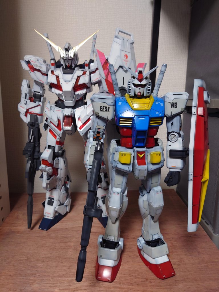 以前作ったユニコーンとパシャリ縮尺同じだからこんなにユニコーンはデカいのね(笑)