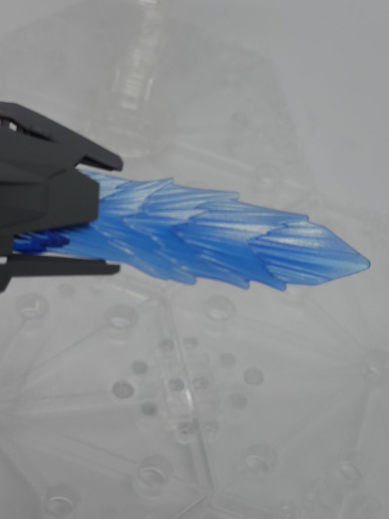 エフェクトパーツはガイアノーツのプリズムパステルターコイズブルーをうすーく塗ってます。