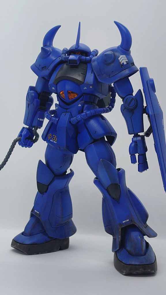 ファーストガンダムの初登場エピソードのフォルムを意識して、ガッシリ体型を意識してみました。