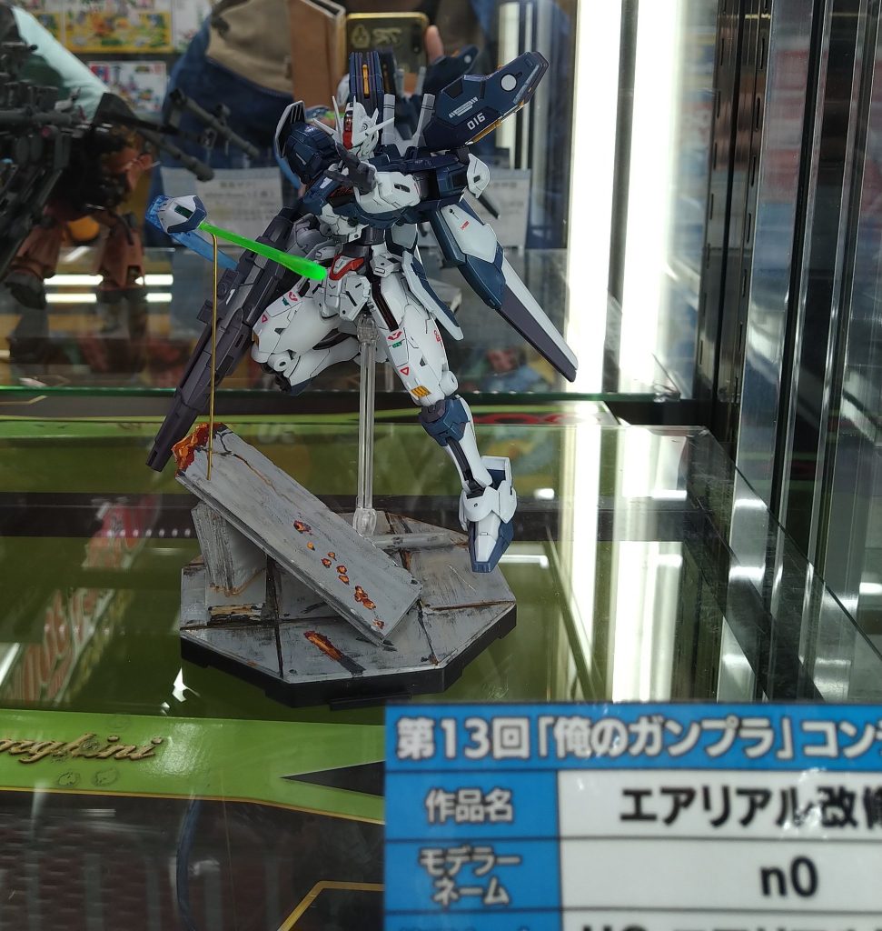 拙いながらも札幌ヨドバシさんのコンテストに置かせてもらってます。珍しく本気を出したのでお近くの方いらっしゃればお買い物のついでにでも見てやってください…