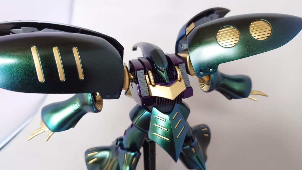 トリマリングリーン、ターコイズグリーン、サファイアブルーでグラデーションしてみたんですが、写真だと分かりづらいかな。