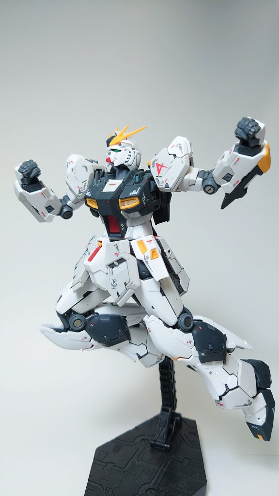 劇中終盤の格闘シーンのイメージで1枚。可動が良好なのでいろんなポーズ付けられて楽しいです。 最後までご覧いただきありがとうございました!