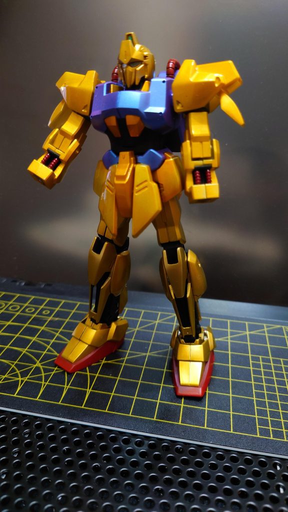 上半身と下半身での色味が······。