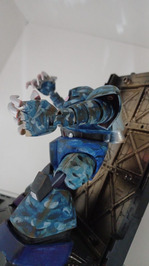 ゴック:迷彩–3枚目/制作者：ｸﾞﾘﾘﾊﾞPT240