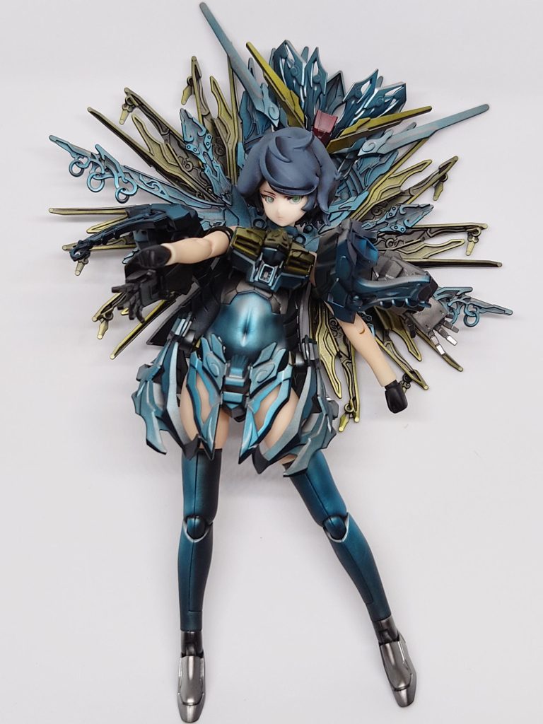 基本はキャンディ塗装です。クリアーブルーを軸に塗装してます。