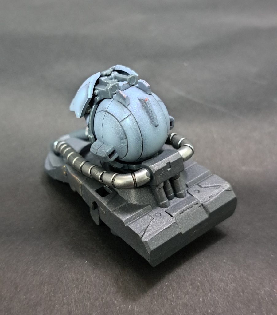 勿論脱出ポッドも同系色に塗装