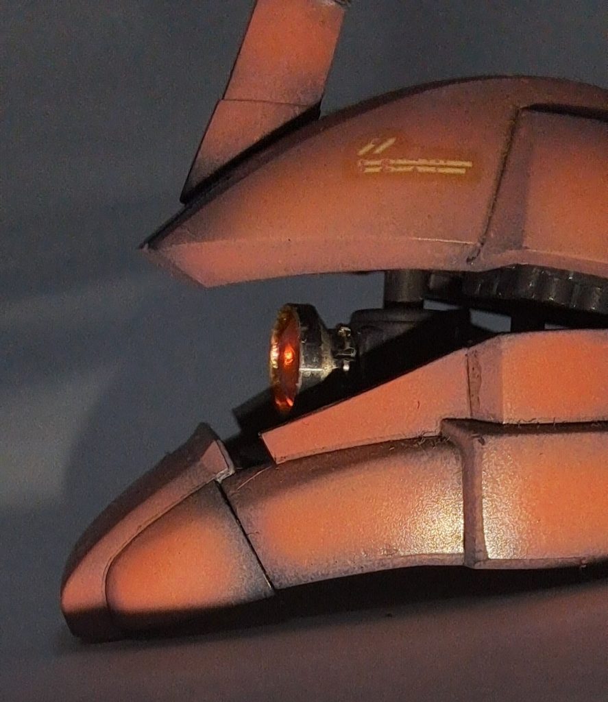 カメラはメタルパーツ+Hアイズに変更