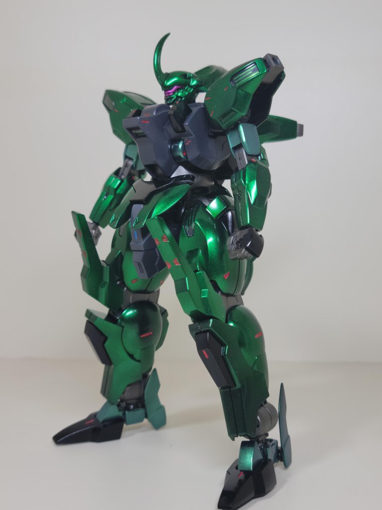 モールドに赤を差し入れてみましたが、ちょっとうるさくなってしまったようです。 