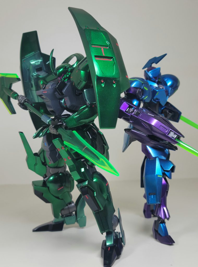 前回のミカエリスとのツーショットも。どちらも色違いw