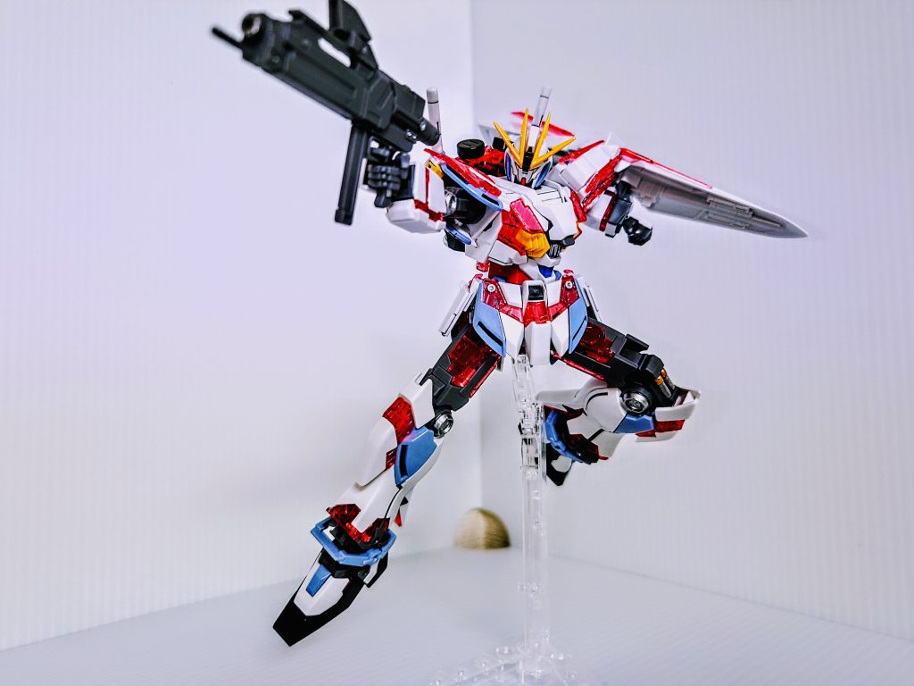 銃の構える姿が格好いいですね