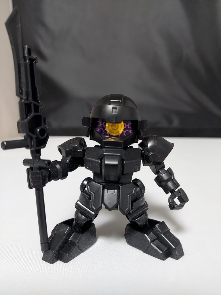 素組の物(BUGですが)全部真っ黒です(-∀-`; )目の部分だけシールと言う塗装前提のキットです