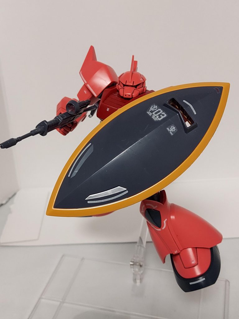 シールドにもデカールペタペタ