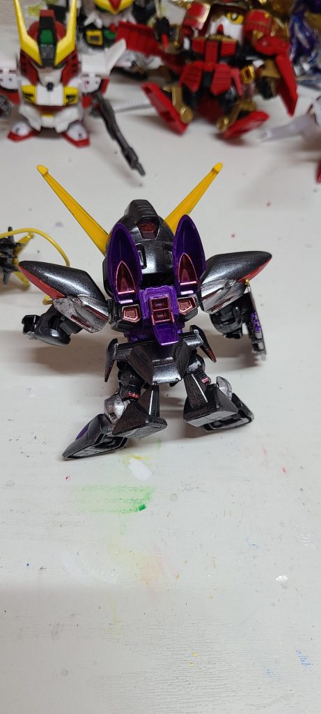 背部もバックパックの中の塗り分けもしています