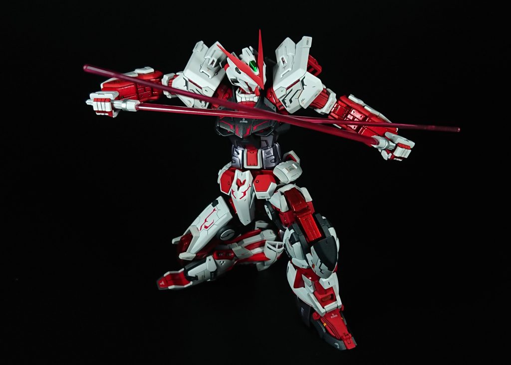 HG アストレイレッドフレーム(ドライグヘッド装備)–4枚目/制作者:明石焼き