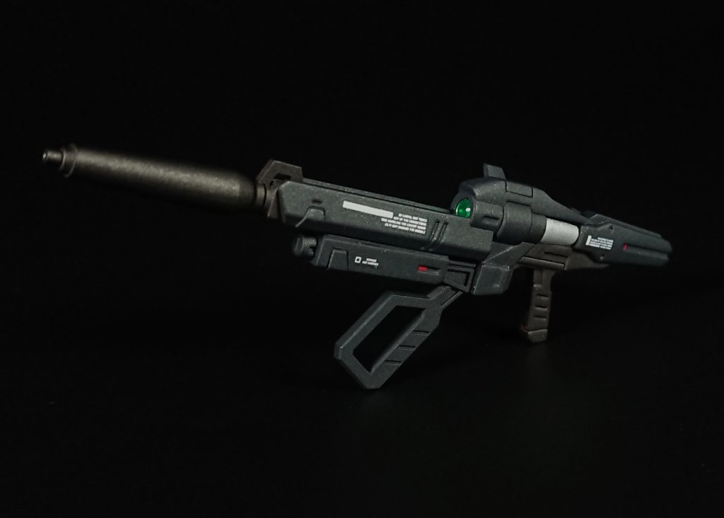 ビームライフルレンズに付属シール+ハイキューのオーロラグリーンを貼った上にクリアグリーンのレジン液でコートしました。