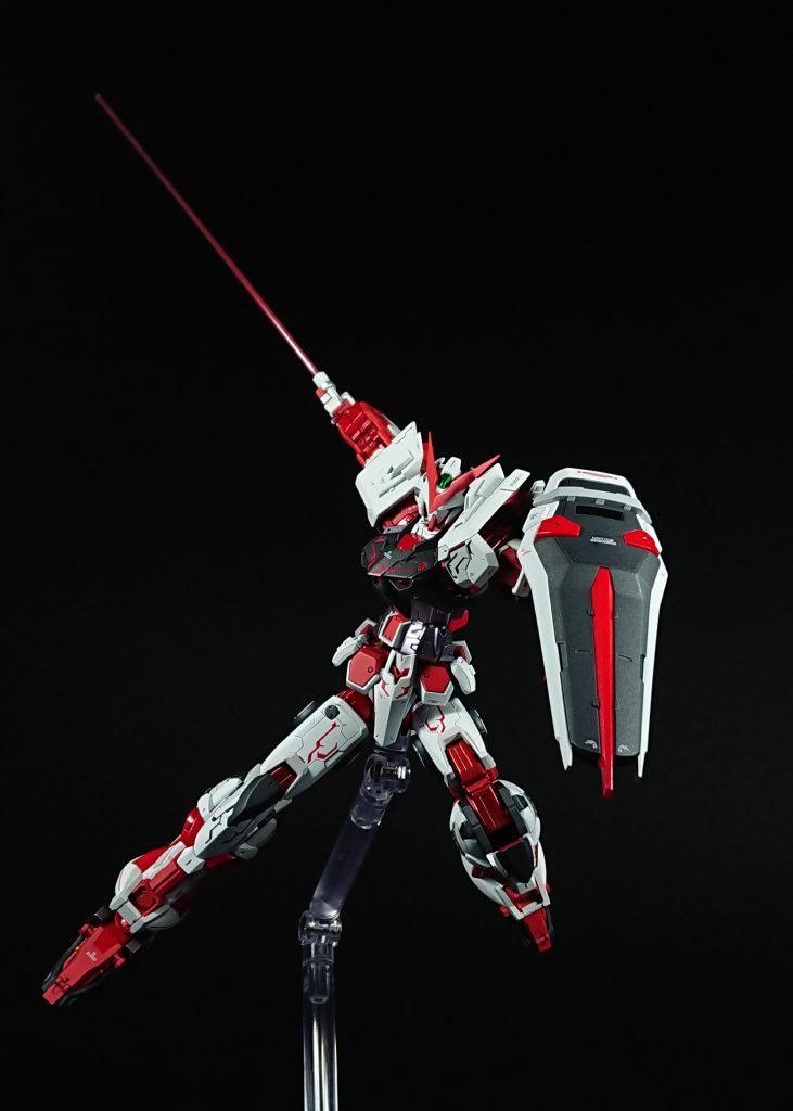 HG アストレイレッドフレーム(ドライグヘッド装備)–2枚目/制作者:明石焼き