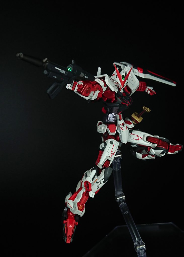 HG アストレイレッドフレーム(ドライグヘッド装備)–9枚目/制作者:明石焼き