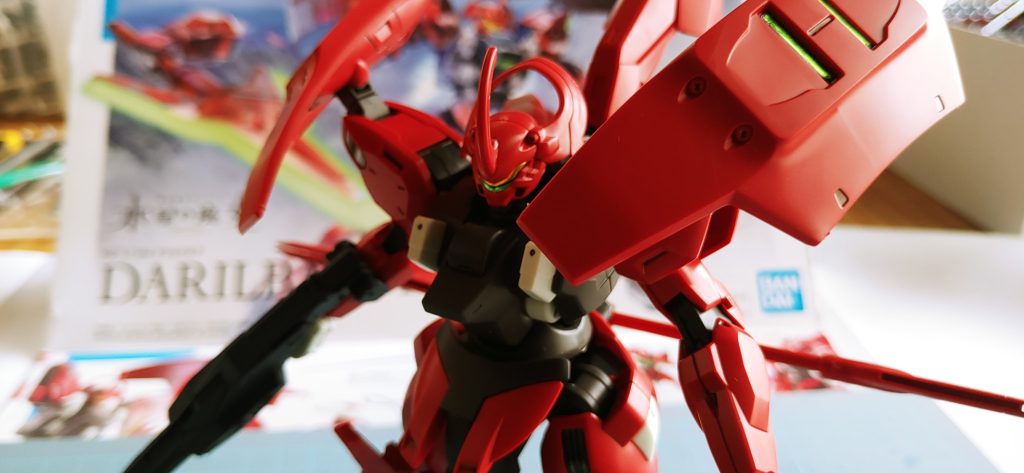 ライフルはユーラヴェンガンダムからいただきました!