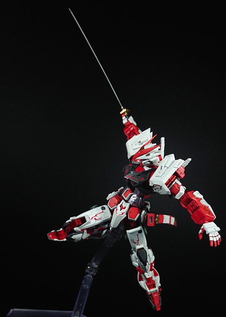 HG アストレイレッドフレーム(ドライグヘッド装備)–5枚目/制作者:明石焼き