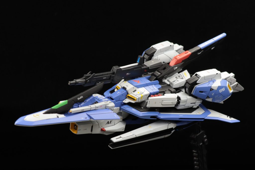 今回の目玉、ウェブライダー形態です。シールドをデルタカイに変えただけですが、擦り合わせなど苦労しました。