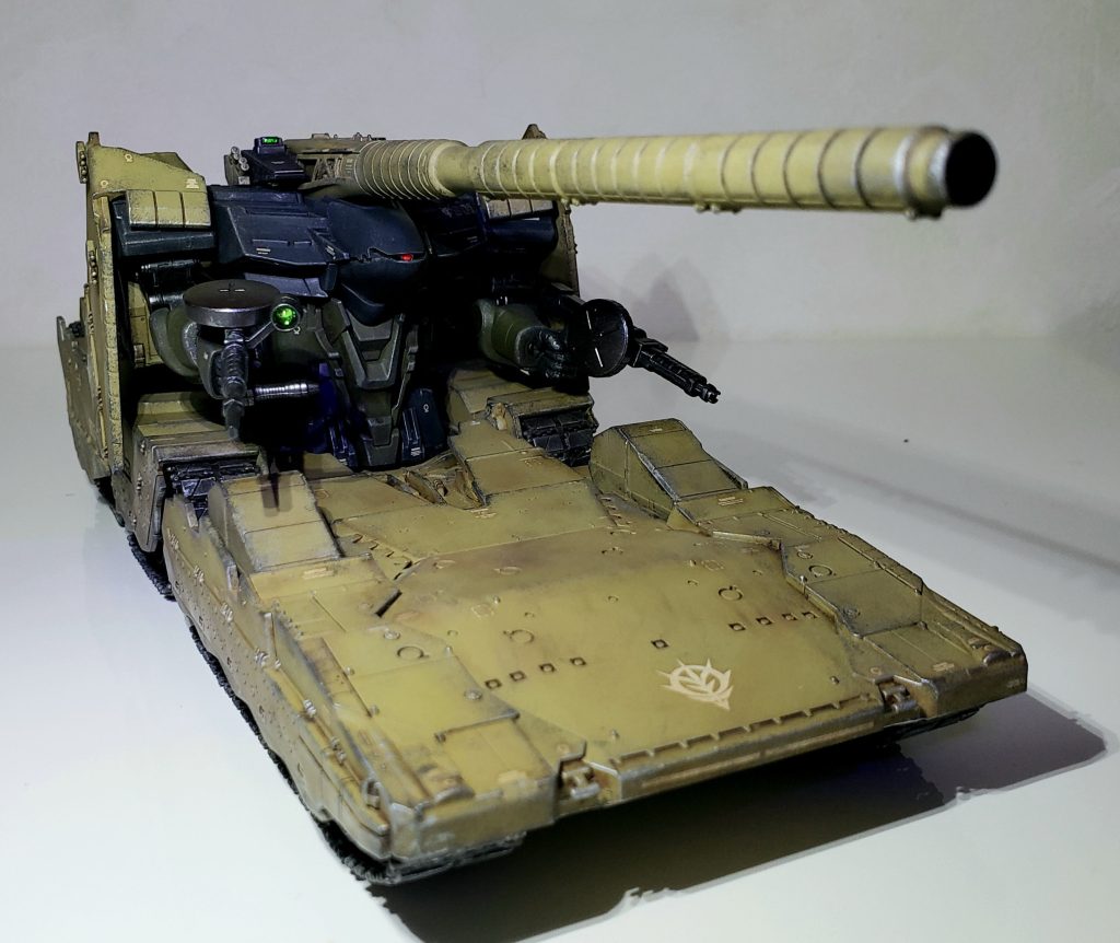 パーツ差し替えでモビル形態へ。