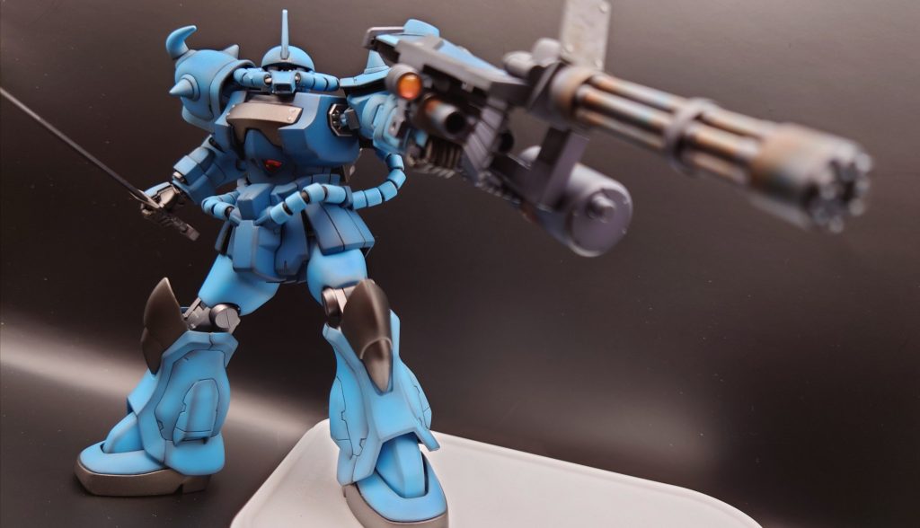 グフカスタムといえばガトリングシールド。砲身には少し焼け塗装を施してます。