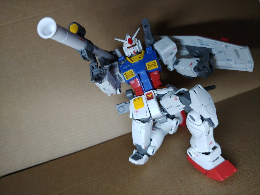 安定の立膝バズーカ撃ち姿勢。