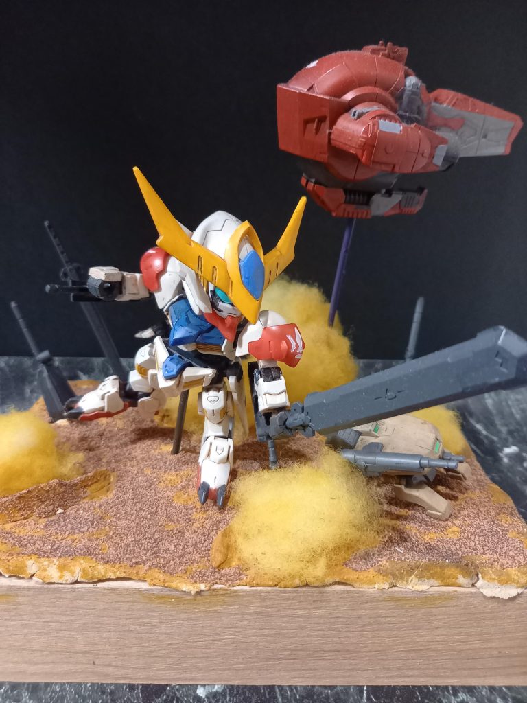 バルバトスは肉抜きをパテ詰めして首延長してます。