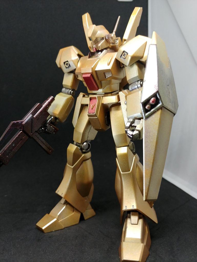 が、ほぼほぼゴールド状態になってしまいました💦写真では分かりづらいですけど、一応ゴールドにはホロイエロー又はホロレッドが混ざっており全体的にちゃんとホロってます。