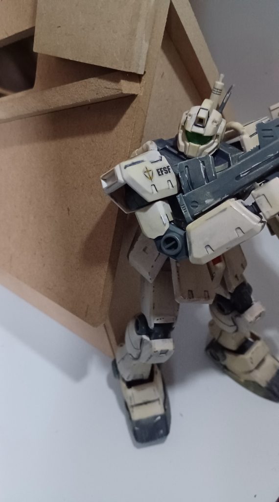 このシーン、見たことあるのではないでしょうか。壁で待ち構える。ちなみに今回は砂漠で戦ってきたという設定ですね。(んじゃなんで建物があるんだって言う話)