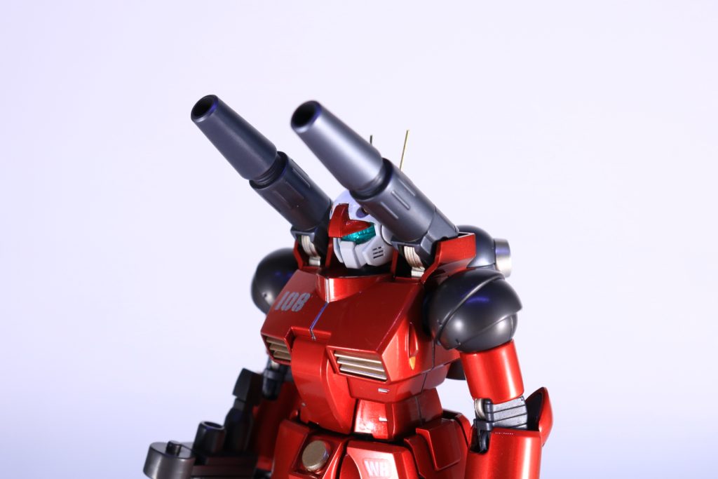 イエローはゴールドに。アンテナが組み立て中にまさかの破損。仕方ないので真鍮線で置き換えました。