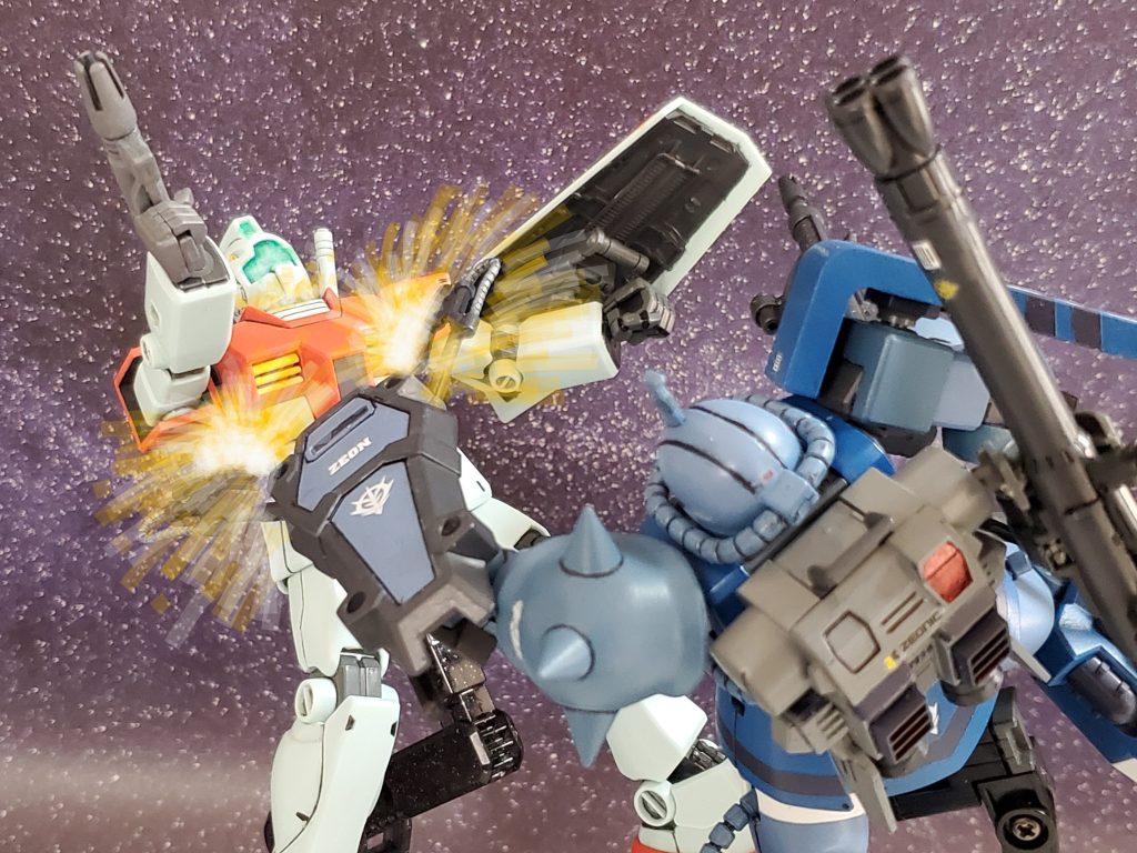 左右に開いたヒートホークは連邦MSを挟み込み、両断する✂️✨