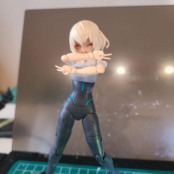 （画像追加）（製作過程）フルアーマーガンダムタイプにおけるパージ後（キャストオフ）。。。つまりノーマル状態を【中の人】と呼称しますよね。あれはガンプラ界における大発明だと思います。先日 選手交代をおこない、Gスーツから製作予定でしたが。。。中の人から作ります！このキャラはピースサインが似合うんですよねーv(o´ з｀o)v（2枚目）