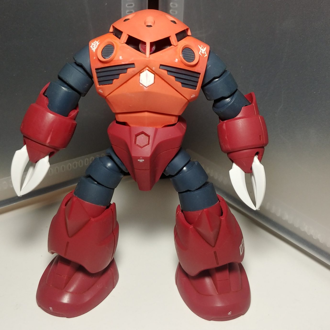 Hgucシャア専用ズゴック ｜トモゾウさんのガンプラ作品｜GUNSTA