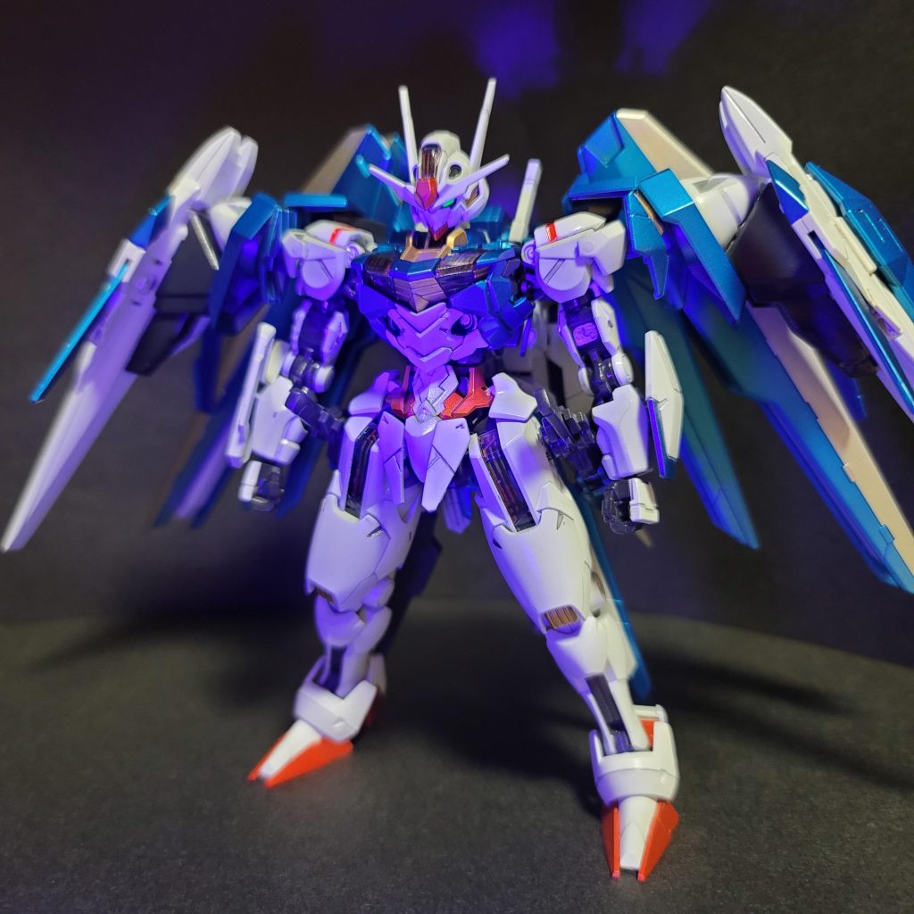 蛍光塗料でビコーンを出来るように。パーメットスコア再現したいけど、クリアパーツ&シールで再現されてるからどーやって光らせるか……他のモデラーさんのを真似たりしたいけど技術ががががが…( ノД`)…(笑)