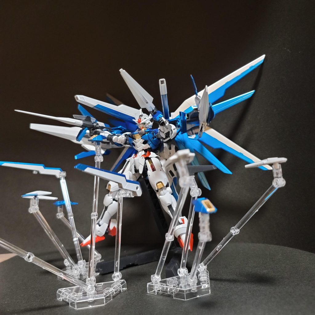 フルバースト。フリーダムの翼を付けたらやりたくなりますよね!(笑)