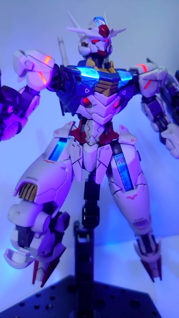 ぱーめっとナントカ的なかんじで光ります。