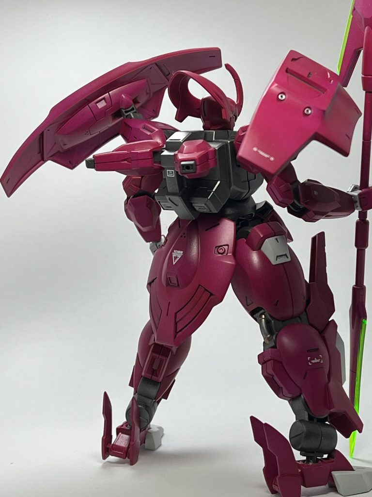 手足を分離するディスプレイもしようと思いましたが、リード線が何処かに行ってしまったのとディスプレイ台座が無いのでそのままです。悲哀最新話で換装型が活躍していたので、そちらも発売されるのかしら?