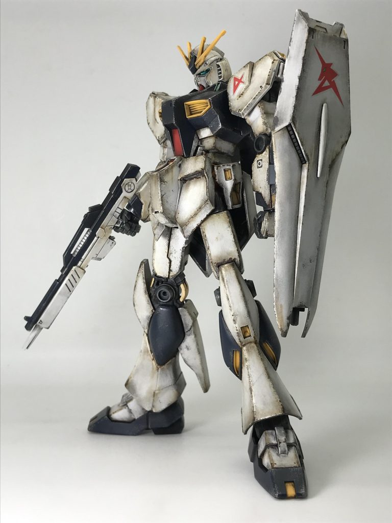 ライフルとシールド装備状態ACEのOP…島谷ひとみの歌とカッコ良い映像が合わさって最高でしたね😍ダンバインが装甲車を叩き潰すシーンと、エルガイムがアシュラテンプルをシールドで貫くシーンがカッコ良すぎて…オシッコちびりました😭見たことないおじさま方はYouTubeで「アナザーセンチュリーズエピソードOP」と検索したら出てくるので、是非ご覧くださいお漏らししても責任は取れません🙄