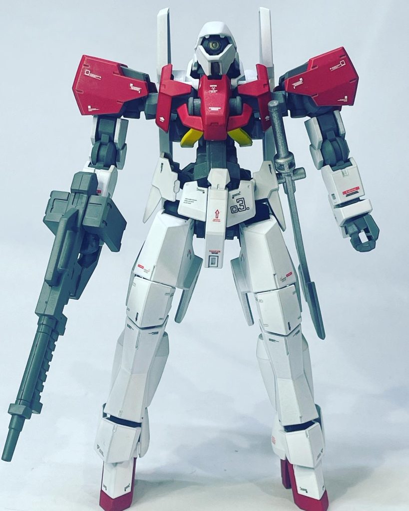 内部フレームに装甲を取り付ける感じのキットもMGみたいな感じでカッコいいですよね。