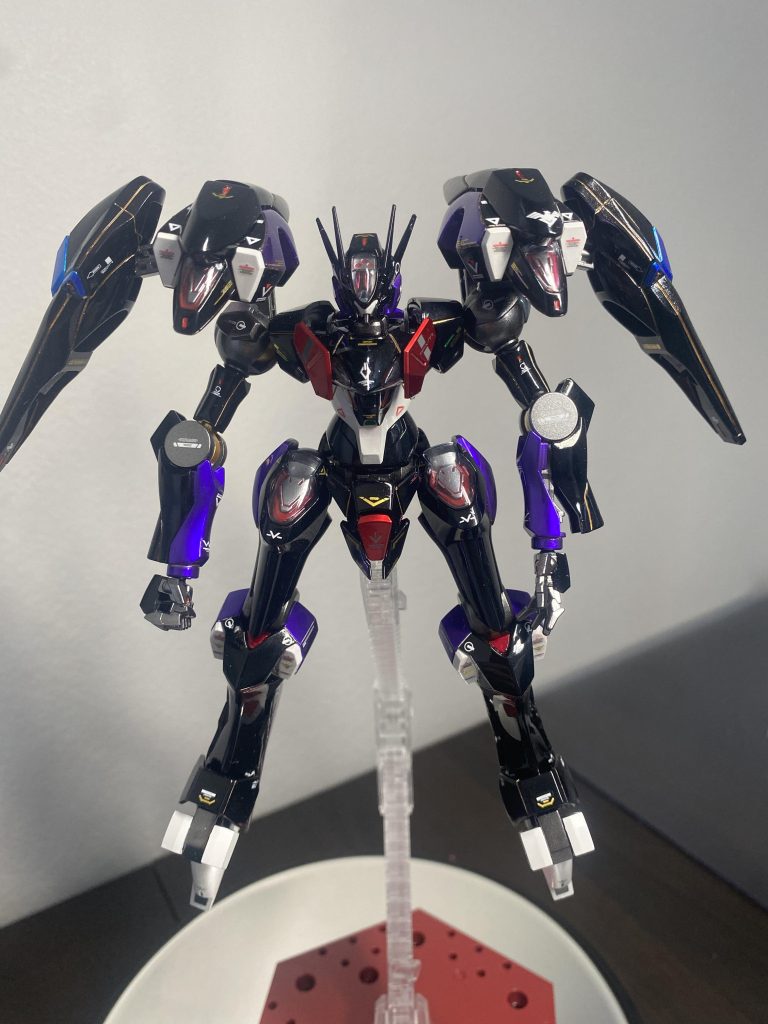 曲面がとても多いので、光沢塗装がとても映えます♪