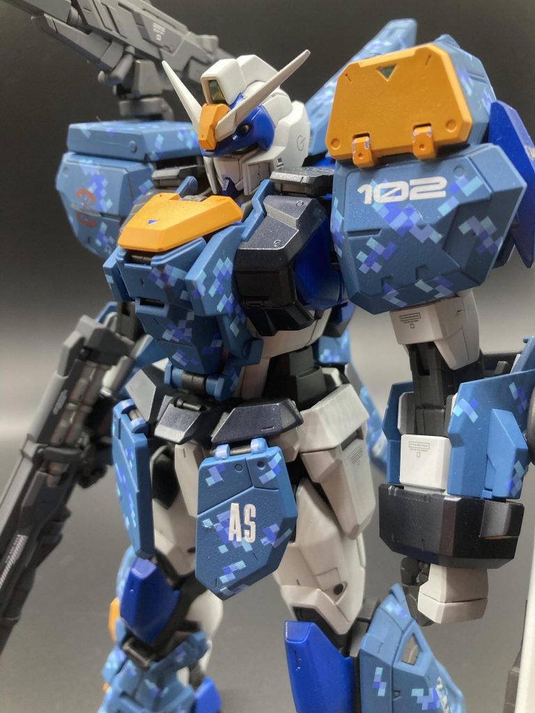 塗装剥げが怖いのでアーマーパージなしでの撮影のみになります。迷彩デカールは自分には難易度が高すぎました笑マスキングと研磨で時間が溶けますが、迷彩は塗装表現の方が映えることをこの作品で痛感しました。ご覧くださりありがとうございました。