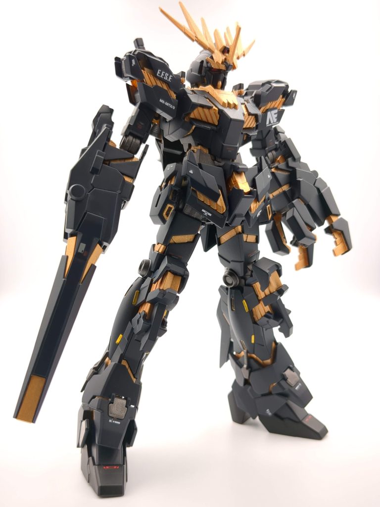 なんと言うかこう、どっかの御本尊っぽいですよね棚に飾ってると拝んじゃいそう