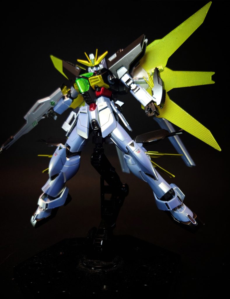 ツインサテライトキャノン背面に搭載された連装型大出力砲。GXのサテライトシステムを強化改良した「サテライトシステムMk-II」を搭載しており、リフレクターの大型化による集光率の向上、エネルギー容量の拡大、エネルギーラジエータープレートによる冷却効率の向上によって、GXのサテライトキャノンの数倍の威力を持つ上に連射も可能となった[3]。実際に劇中でもダリア作戦阻止の際に3連射を行っている。また、エネルギーの大容量化に伴い、砲身は2門に変更されている[3]。