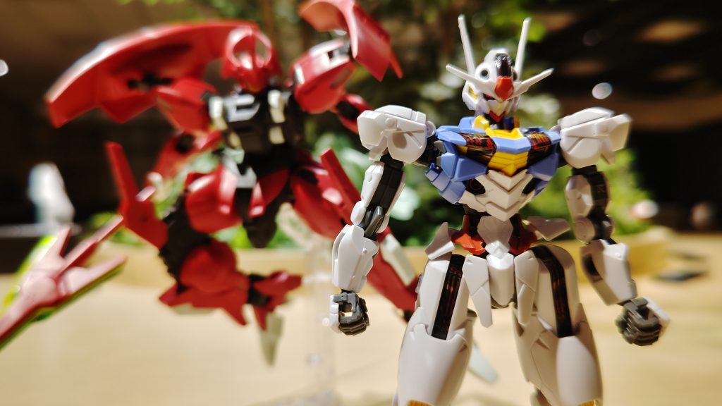 初めてのガンプラを作った方のエアリアル!前腕のパーツがチグハグなのはご愛嬌!
