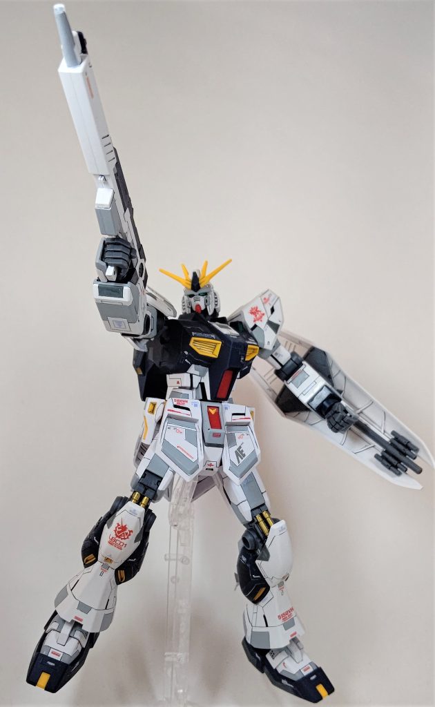 νガンダム–4枚目/制作者：いやほん