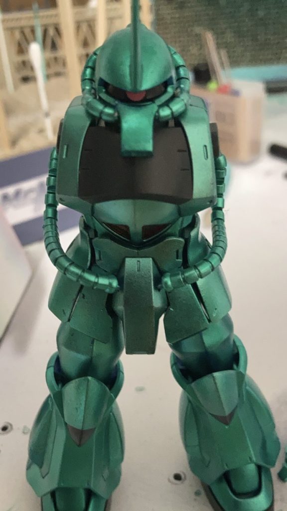 塗装が終わったので組みました。(腕はまだ…)